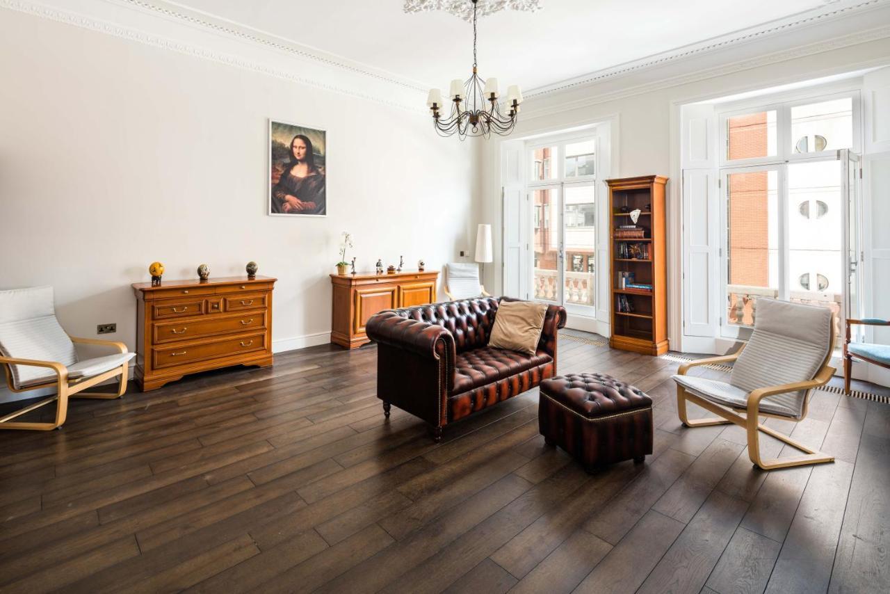 4 Bedroom House Up To 10 People At Heart Of Kensington And Chelsea London Bagian luar foto