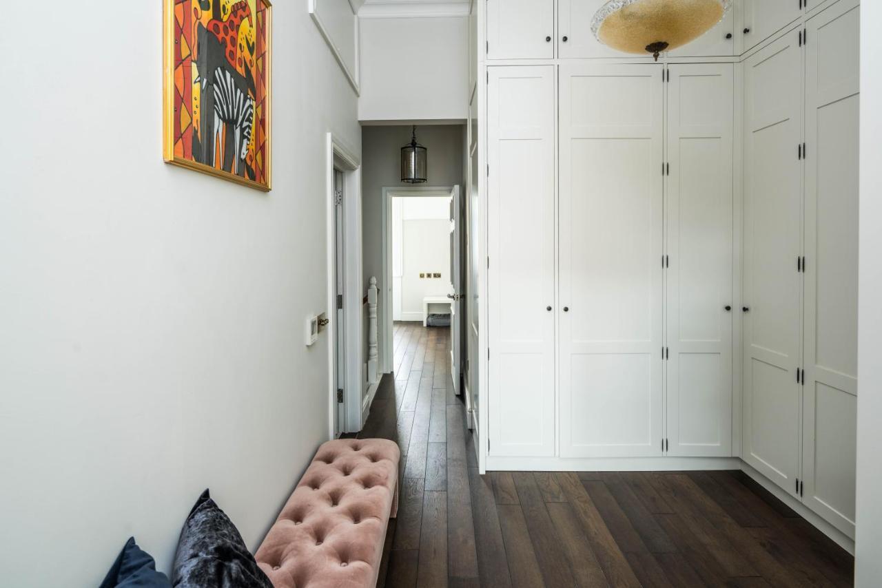 4 Bedroom House Up To 10 People At Heart Of Kensington And Chelsea London Bagian luar foto